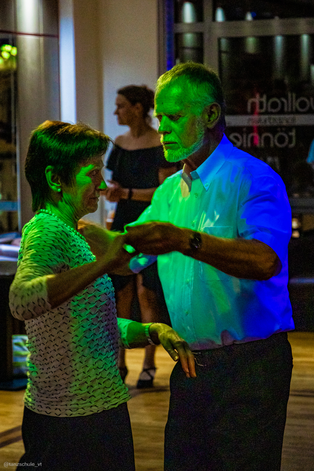 20230318 Black and White Tanzparty 3359